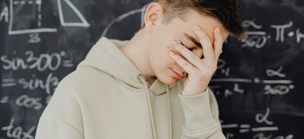 O problema de estudar só quando a pressão aparece